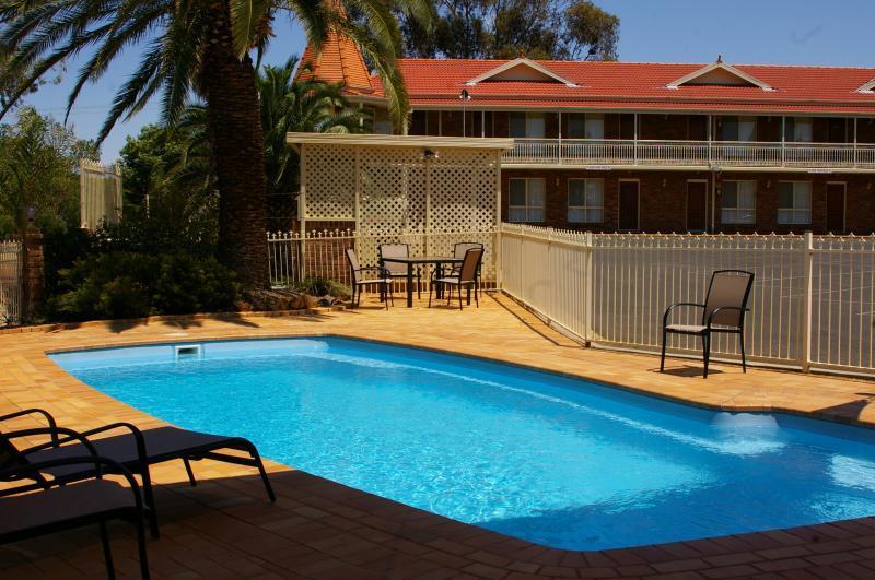 Abel Tasman Motor Inn Dubbo Exterior photo